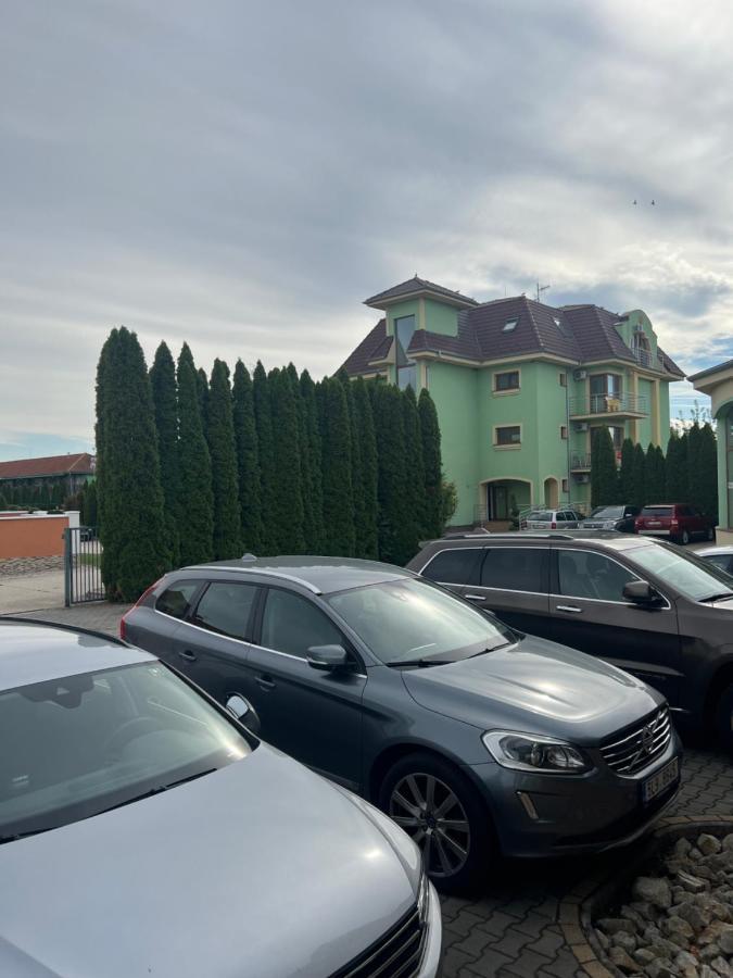 Pensionbb Veľký Meder Exterior foto